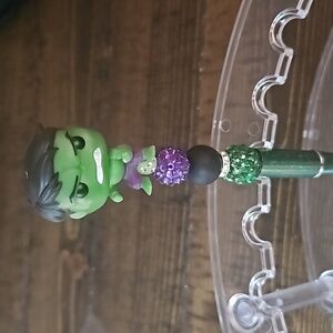 Hulk- bobblehead Funko Pop Pen Hand Crafted